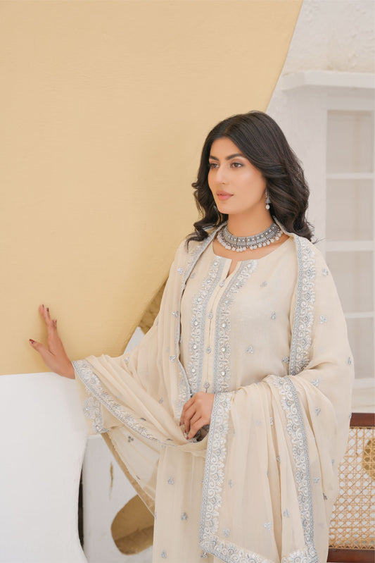 Aina-e-Shaan – Reflection of Elegance